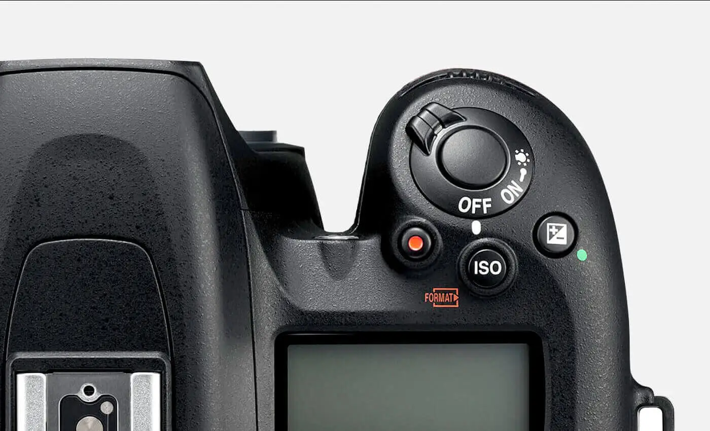 Nikon D7500