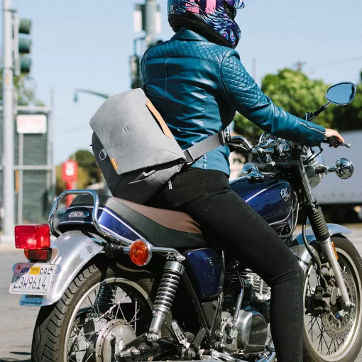 Peak Design Everyday Messenger V2 Ash 13L