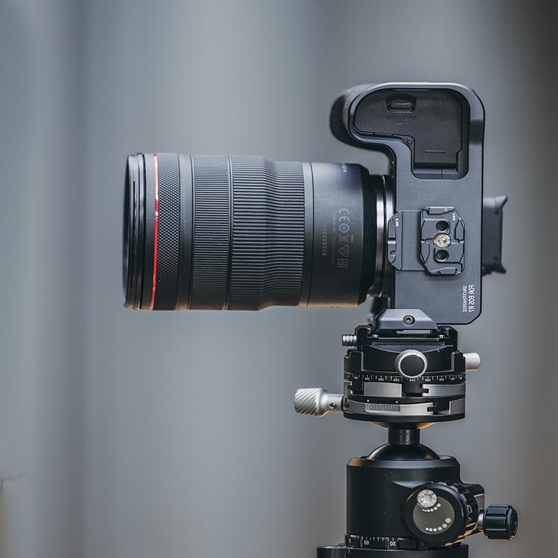 Falcam 3231 F22&F38 Quick Release Camera L Bracket (FOR EOS R7)